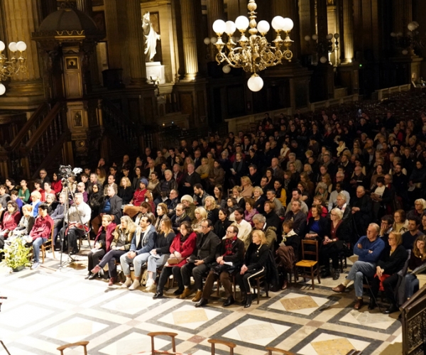 2recital-ave-maria-de-rouben-elbakian-donne-a-l-eglise-de-la-madeleine-au-profit-du-secours-catholique-2B3AF8030-3F0F-2EBF-A16F-A6366F996654.jpg